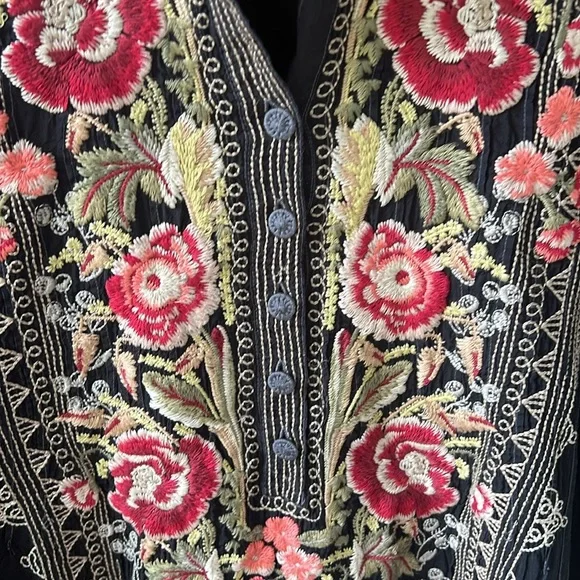 Johnny Was Meadow Embroidered Longline Tunic Blouse. Long Sleeve Black Roomy S - Picture 4 of 11